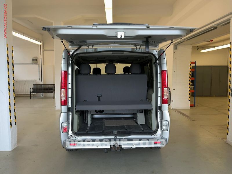 Opel Vivaro (2009) 2.5CDTi WESTFALIA, Cosmo - fotka 13 z 13