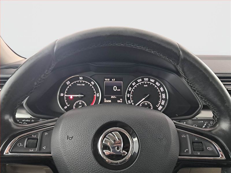 Škoda Superb (2016) Style 2.0 TDI, Serv.kniha - fotka 17 z 18