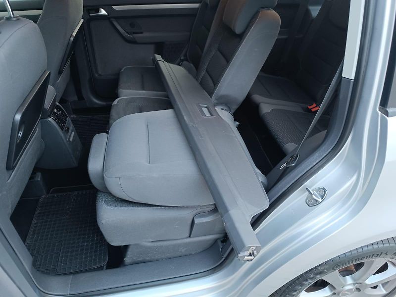 Volkswagen Touran 1.4 TSI/103kW, 7 MÍST, comfort - fotka 16 z 38