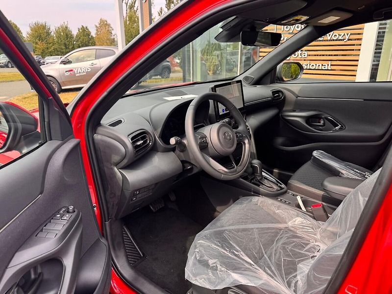 Toyota Yaris Cross 1.5 Style 4x2 - fotka 9 z 13