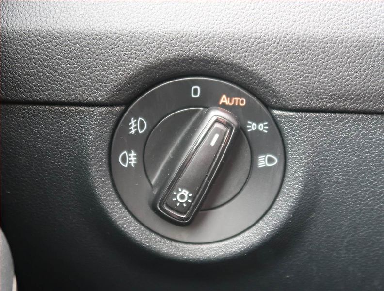 Škoda Octavia (2013) Elegance 1.8 TSI, 4X4 - fotka 17 z 23