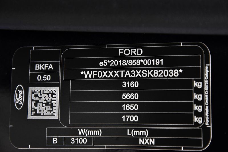 Ford Tourneo Custom L1 SPORT 2.0 EcoBlue,LED,ČR,1M - fotka 50 z 50