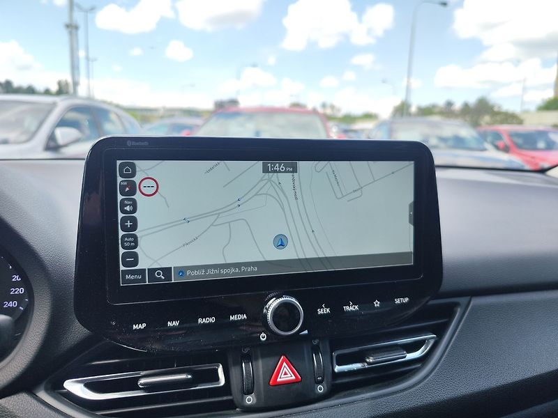 Hyundai i30 1.5 T-GDi117kw smart Navi - fotka 18 z 34