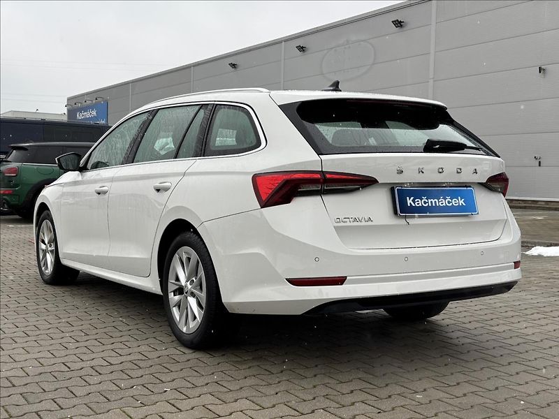 Škoda Octavia 2,0 TDI 110kW Style DSG - fotka 3 z 38
