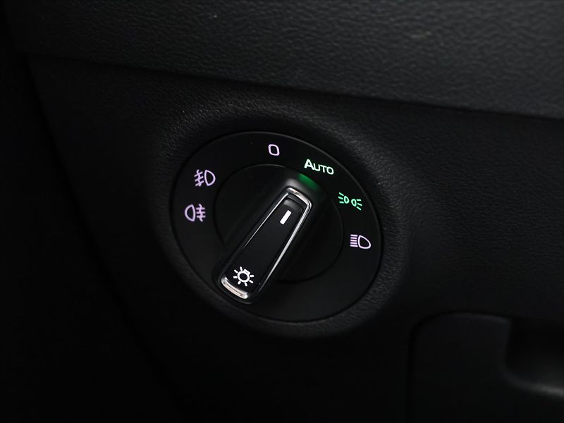 Škoda Karoq 1,5 TSI 110kW DSG CZ Style DPH - fotka 15 z 36