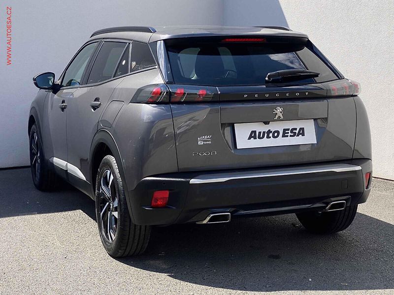 Peugeot 2008 (2022) 1.2 PT, Road Trip, AT, kamera - fotka 6 z 19