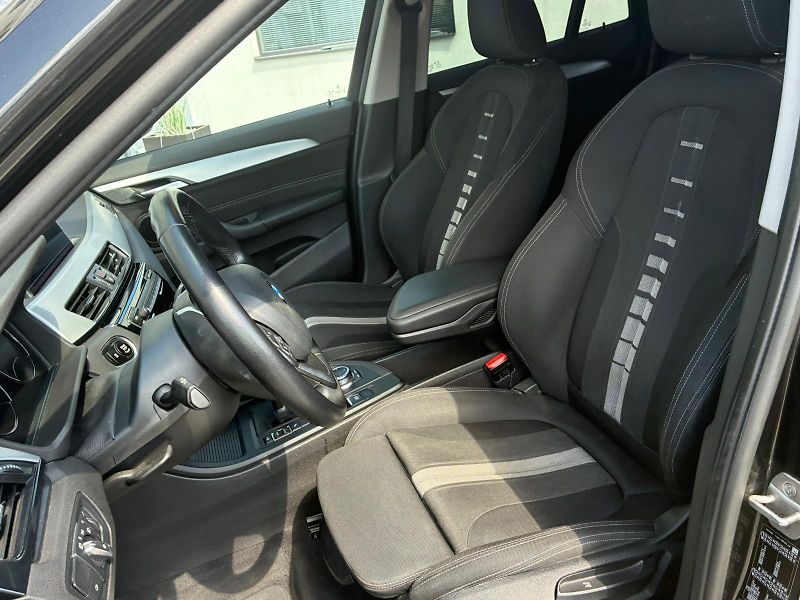 BMW X1 (2019) xDrive 25i, 170KW - fotka 24 z 26