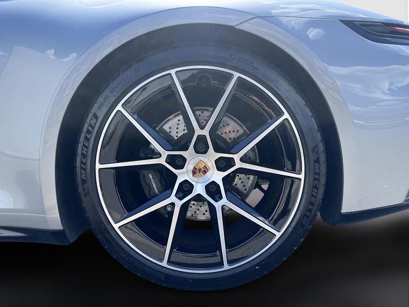 Porsche 911 Carrera T - fotka 14 z 26