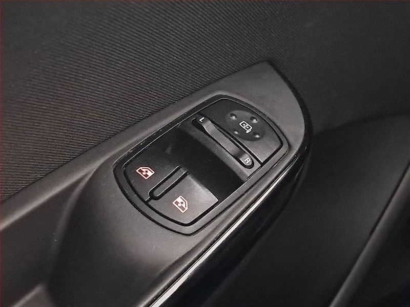 Opel Corsa (2015) 1.0 Turbo, Serv.kniha - fotka 15 z 16