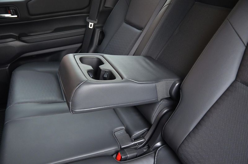 Toyota Land Cruiser 2.4 iFORCE MAX / ČR (Dajbych) - fotka 22 z 45