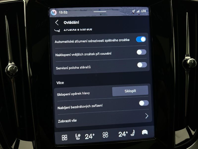 Volvo V60 B4 DARK PLUS AUT - fotka 40 z 46