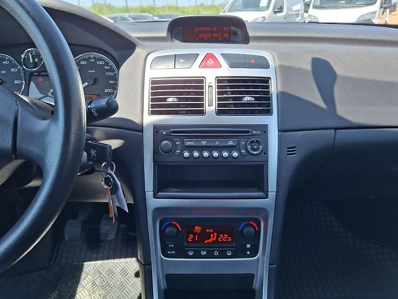 Peugeot 307 1,4i 16V 90k M5 - fotka 17 z 20