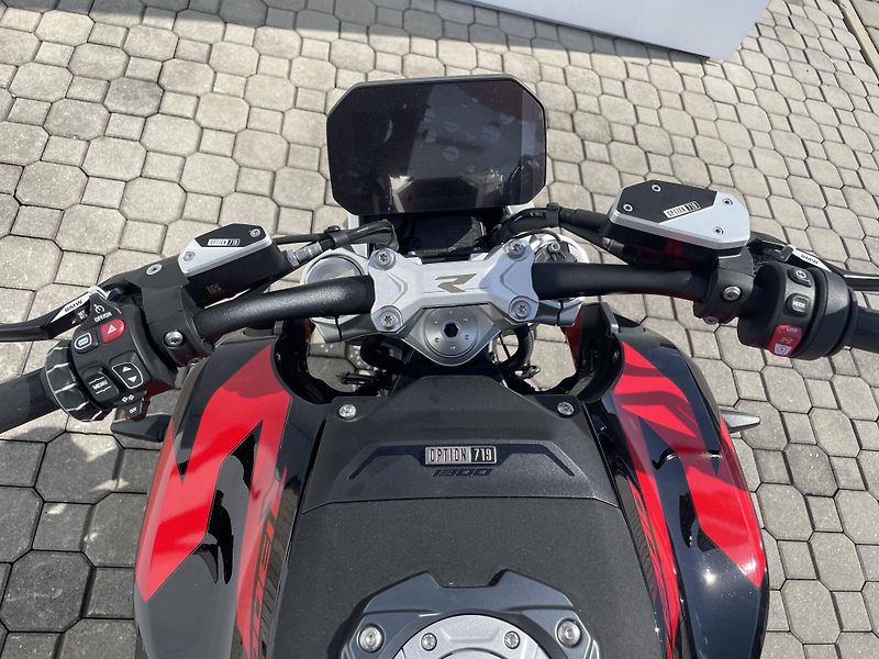 BMW (2026) R 1300 R - fotka 10 z 12