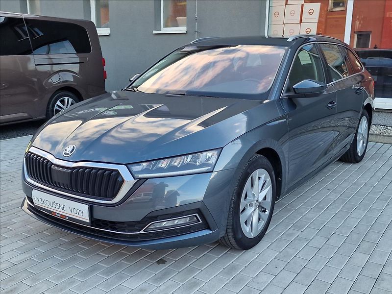 Škoda Octavia 2.0 TDI DSG Style Combi,1.Maj - fotka 5 z 50