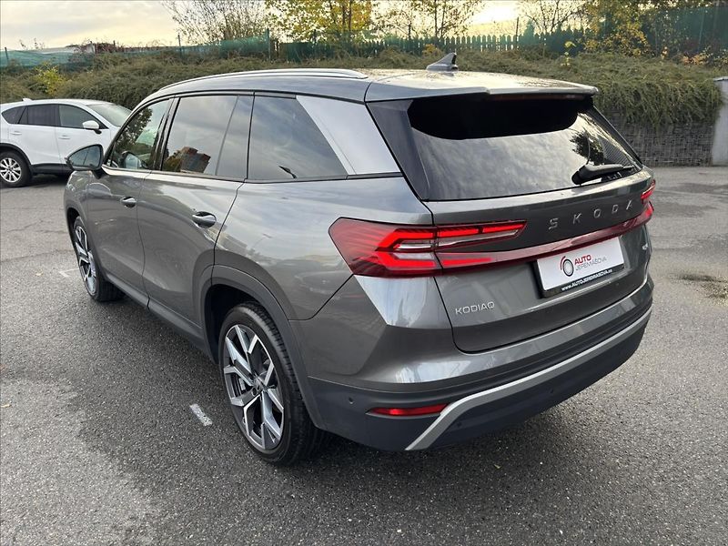 Škoda Kodiaq 2,0 D AT 4x4 Exclusive TAŽNÉ - fotka 3 z 48