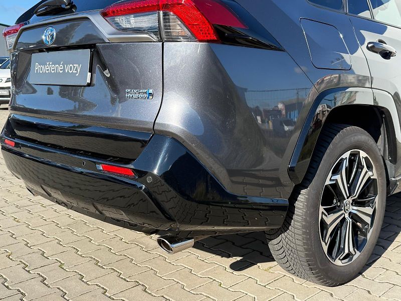 Toyota RAV4 2.5 PHEV e-CVT Selection VIP A - fotka 30 z 30