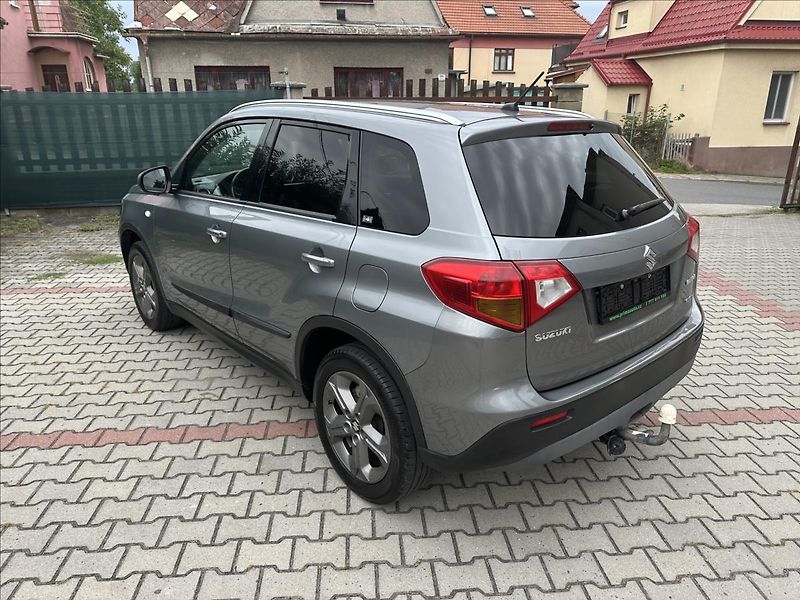 Suzuki Vitara 1,6 4x4 TAŽNÉ - fotka 7 z 30