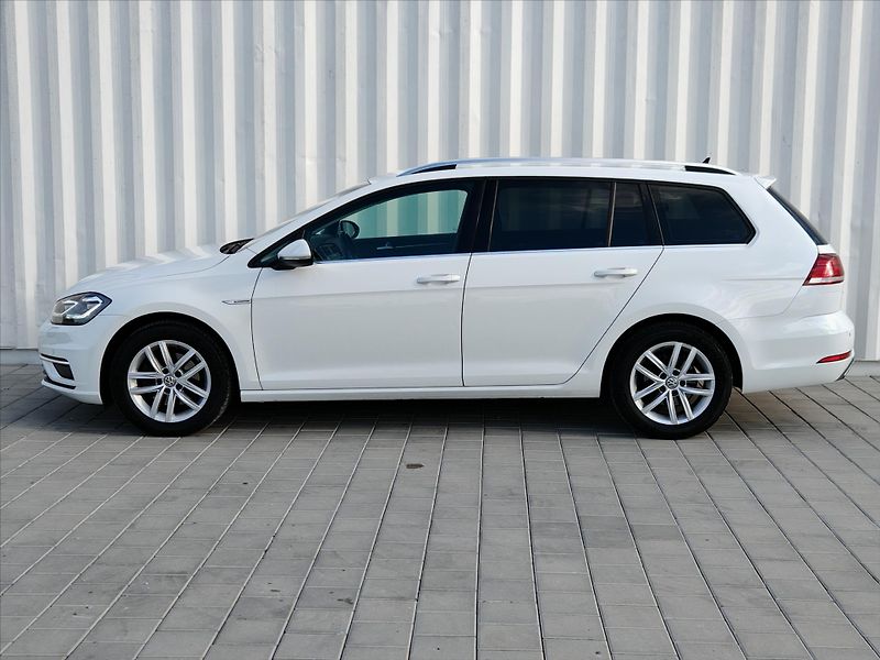 Volkswagen Golf 1,5   Variant Highline 1,5TDI - fotka 4 z 28