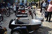 Nablýskané historické vozidla a motorky obsadily v neděli 19. května centrum Prostějova. 19.5. 2024