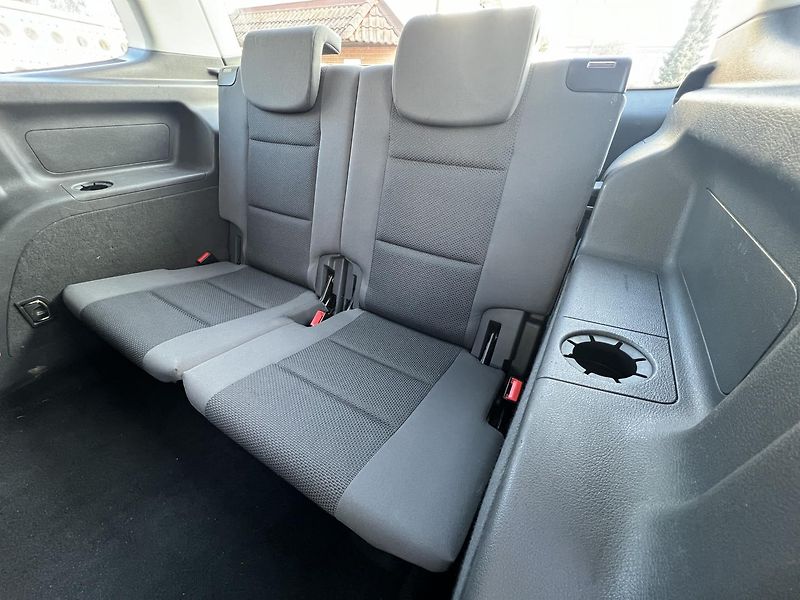 Volkswagen Touran 1.2TSi 77kw  7MÍST TEMPOMAT  - fotka 27 z 43