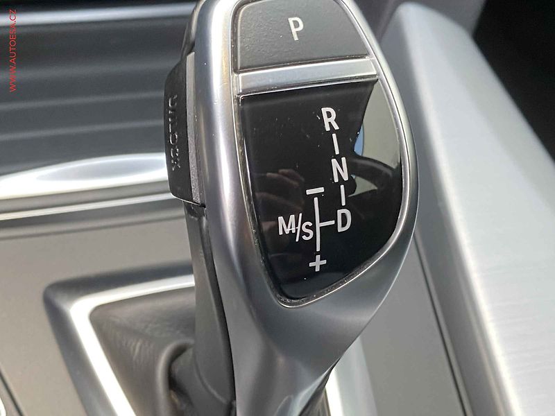 BMW Řada 3 (2015) 2.0T 328i xDrive, Sport, AT - fotka 14 z 20