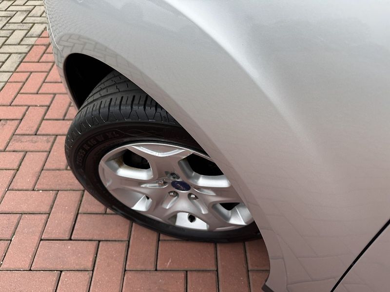 Ford C-MAX (2010) 1.6i Ti-VCT Digi Klima Výhřevy - fotka 42 z 44