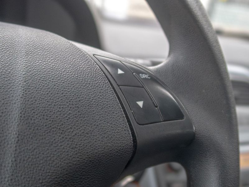 Fiat Grande Punto (2007) 1.4i 2x KOLA – PO SERVISU - fotka 17 z 37