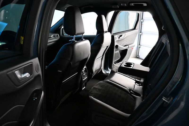 Ford Kuga (2023) 2.5 ST-LINE X LED ACC Tažné BO - fotka 9 z 43
