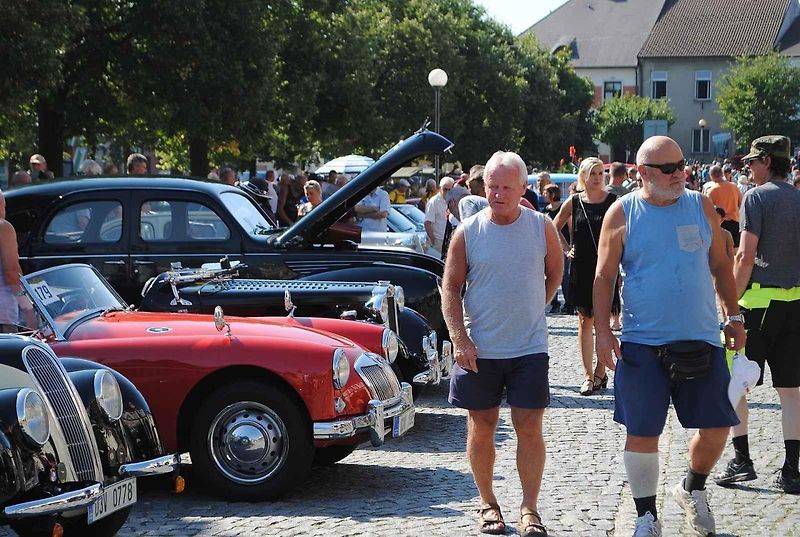 Veterány se sjely do Veselí nad Lužnicí na Selské Baroko 2023.