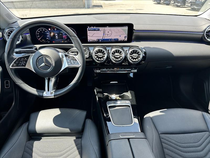 Mercedes-Benz CLA 200 kupé Progressive - fotka 9 z 13
