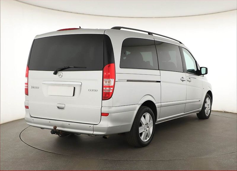 Mercedes-Benz Viano (2010) Trend 3.0 CDI, 1Maj - fotka 5 z 16