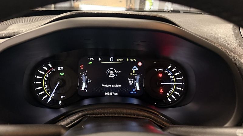 Jeep Renegade (2022) T4 4X4, PHEV,5REZERVOVÁNO - fotka 23 z 34