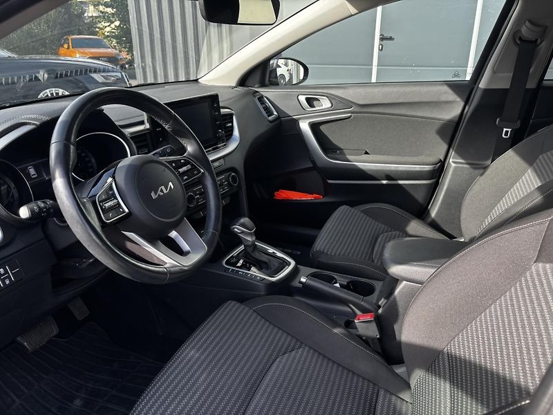 Kia Ceed (2023) SW Exclusive 1.5 T-GDI 118 kW - fotka 9 z 11