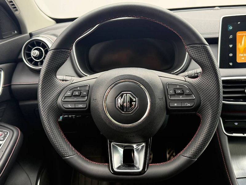 MG HS (2024) 1.5 TGI 119 kW Exclusive 7DCT - fotka 10 z 25