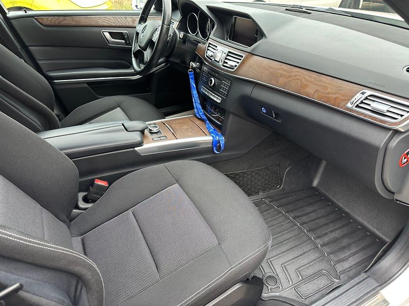 Mercedes-Benz Třídy E (2016) 350CDI 4Matic Elegance - fotka 19 z 40