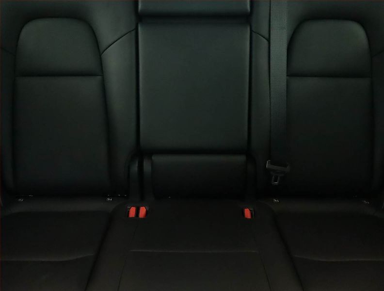 Tesla Model Y (2022) Long Range AWD 79kWh, SoH 92% - fotka 10 z 20