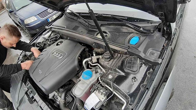 Audi A4 Allroad je reprezentativní a téměř k nerozeznání od většího allroadu odvozeného od A6. 2