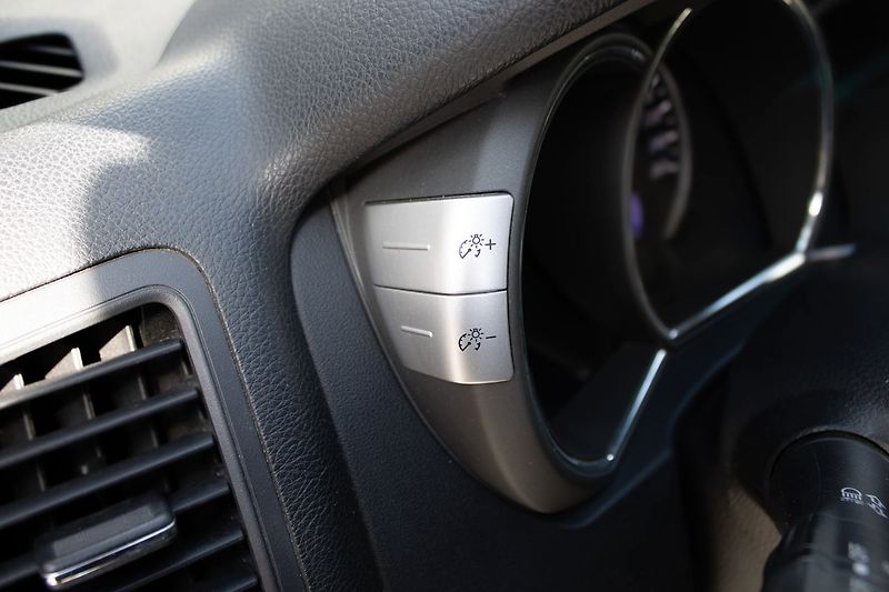 Nissan Murano Bez investic, servisované. - fotka 25 z 47