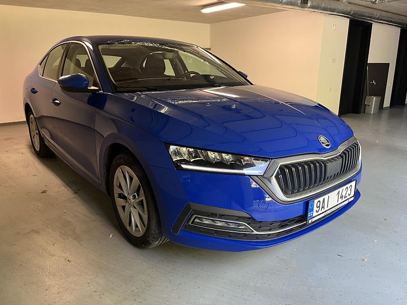 Škoda Octavia 2.0 TDI DSG Style, 1.majitel - fotka 4 z 29