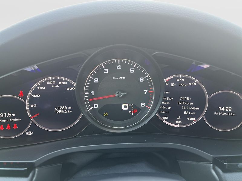 Porsche Cayenne (2023) S - fotka 18 z 28