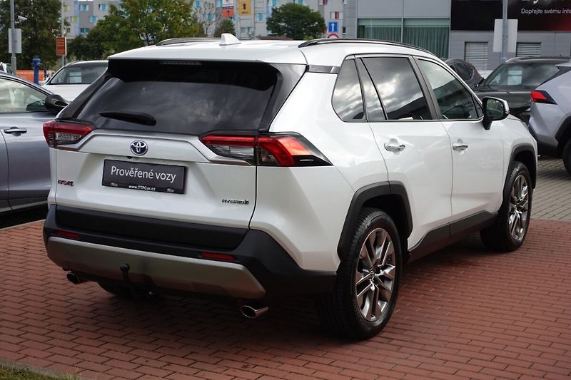Toyota RAV4 2,5 HEV 222k 4X4 Executive - fotka 4 z 35