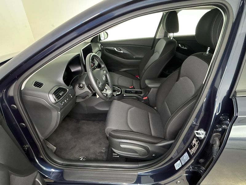 Hyundai i30 Smart DCT - fotka 7 z 26