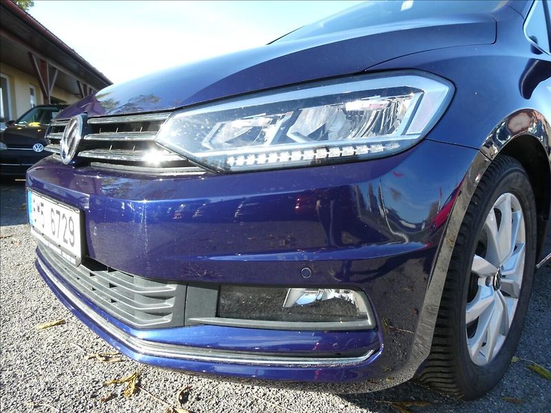 Volkswagen Touran 2,0 TDi 110kW HIGHLINE, 7.míst - fotka 4 z 44