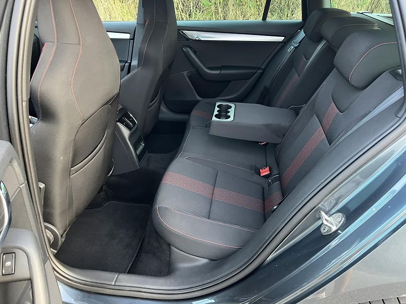 Škoda Octavia (2019) Touring Sport - fotka 10 z 19