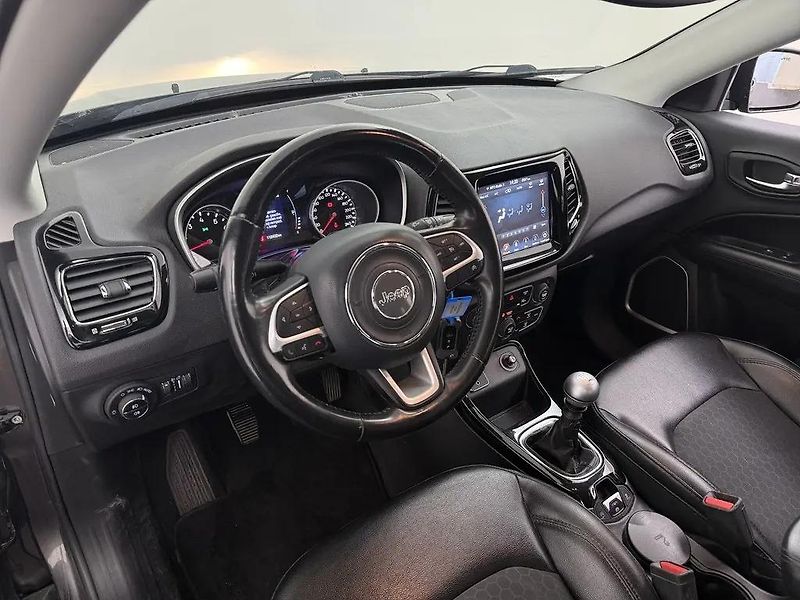 Jeep Compass 1.4 MultiAir Night Eagle TZ - fotka 3 z 10