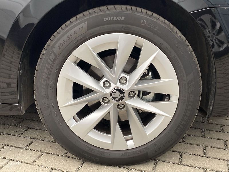 Škoda Octavia (2025) 1.5 TSI Selection - fotka 27 z 31