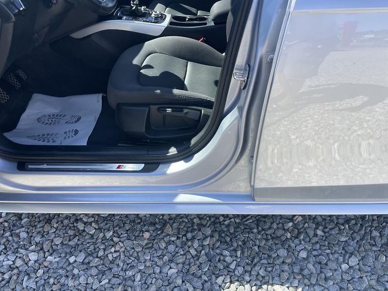 Audi A4 Avant 2.0TDi 120PS S-LINE AVANT TOP! - fotka 84 z 179