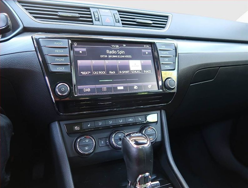 Škoda Superb (2016) 2.0 TDI, Automat, Navi - fotka 12 z 22