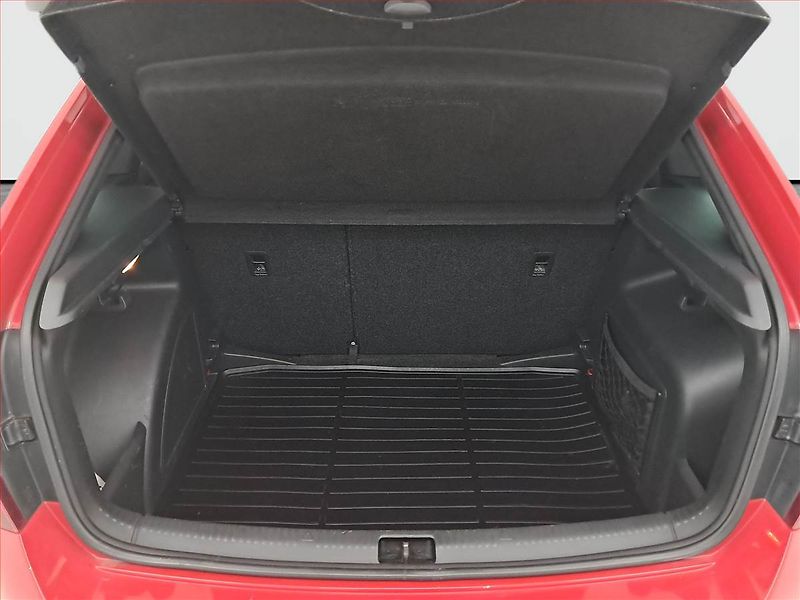 Škoda Rapid (2016) Spaceback 1.2 TSI, ČR,1.maj - fotka 14 z 18