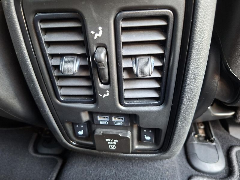 Dodge Durango (2023) 5,7L4x4, Max výbava, REZERVACE - fotka 13 z 37